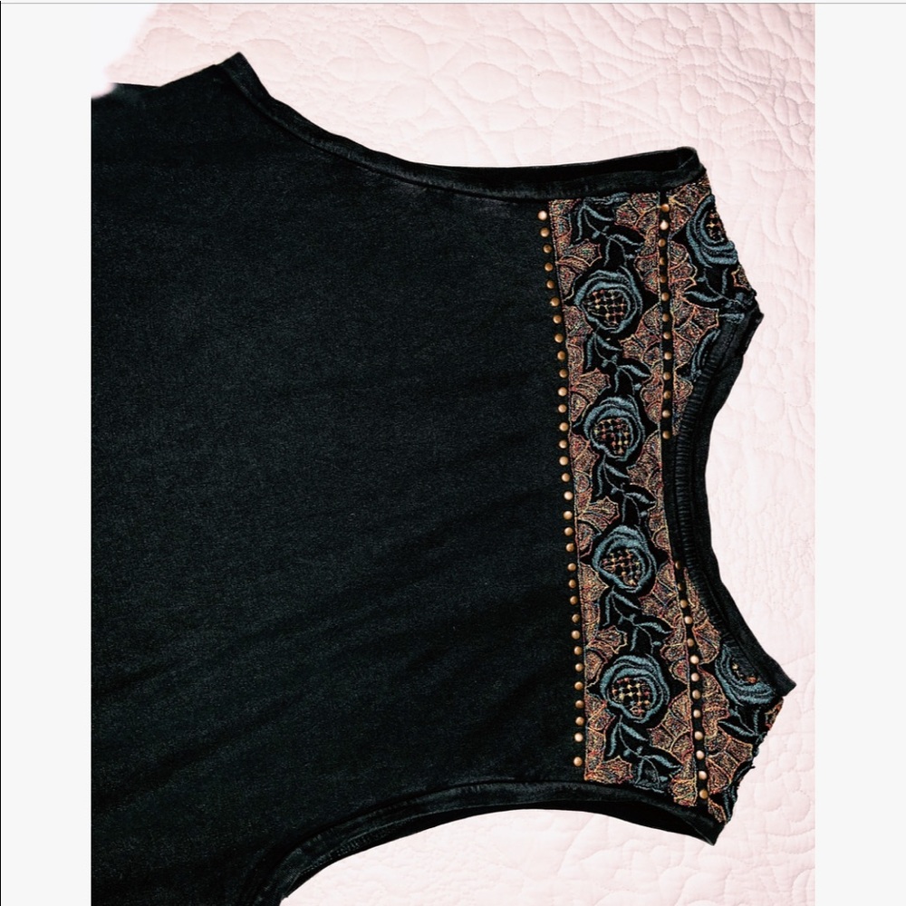Embroidered tank top